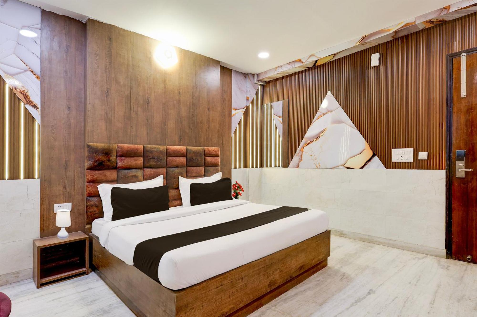 Super Hotel O Alipur Narela Exterior photo