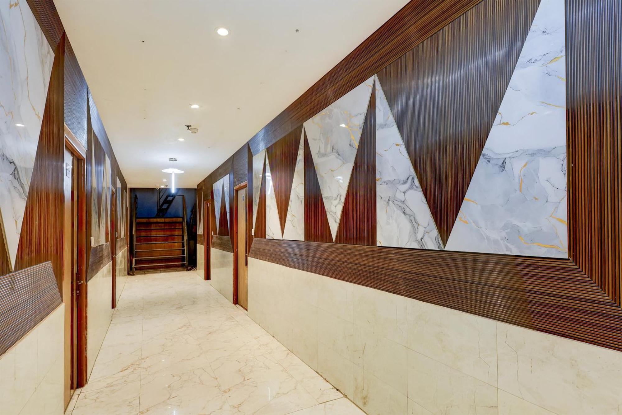 Super Hotel O Alipur Narela Exterior photo